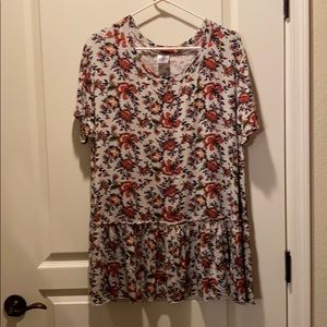 Ruffle bottom Tshirt